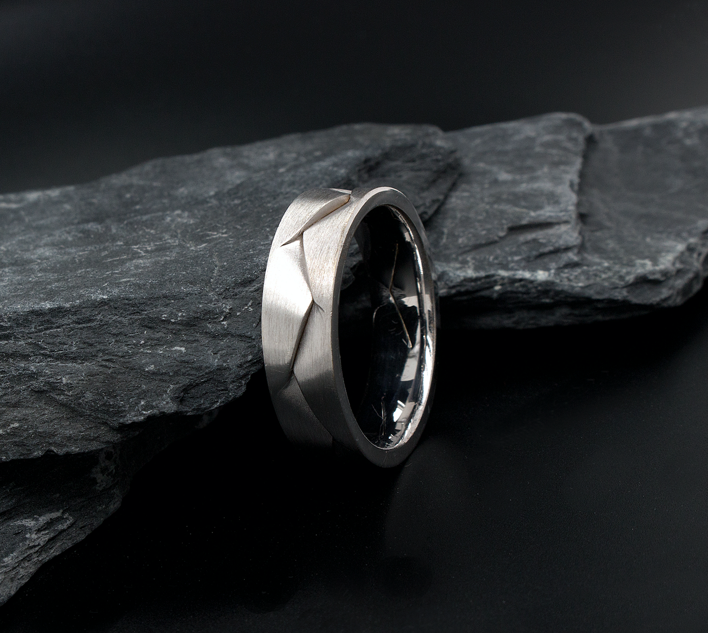 ring, ring on white, 8mm ring, white gold ring, solid gold ring, 3d ring, textured ring, cracked ring, geometric ring, mens ring, womens ring, modern ring