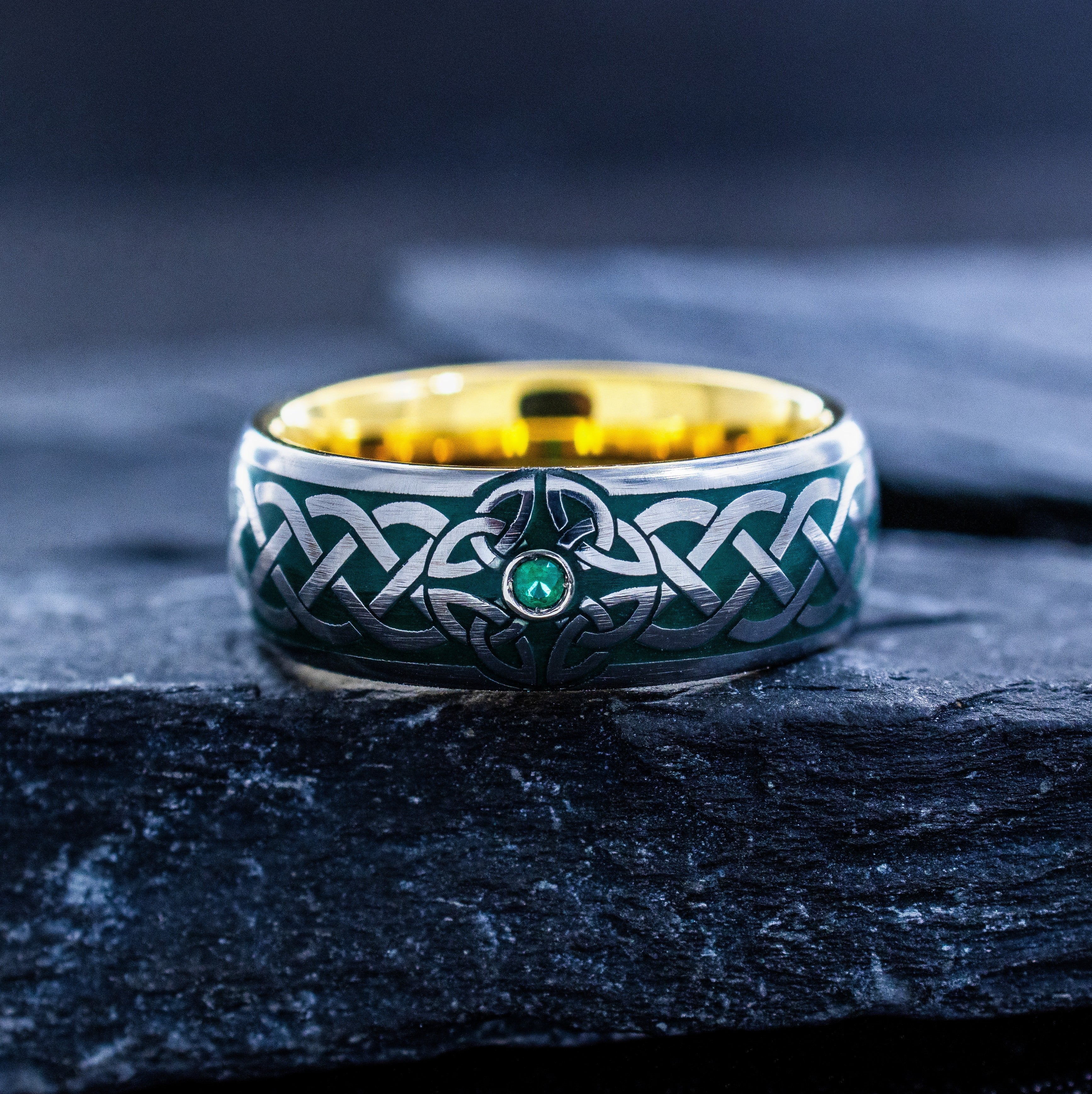 Custom Tungsten Rings: How to Choose a Personalized Wedding Band